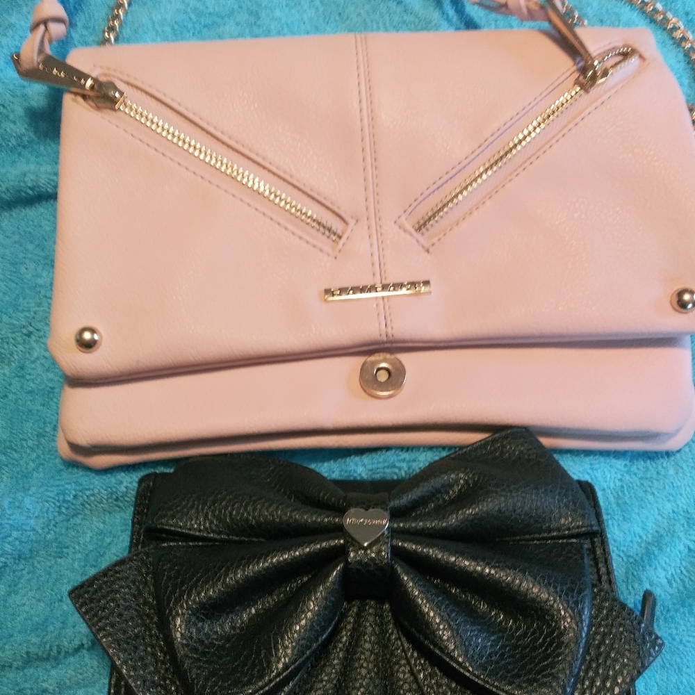 Bow wallet
